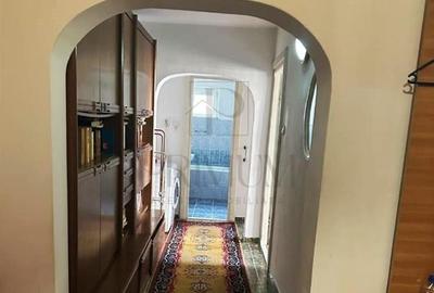 FREIDORF - ETAJ 1 - BLOC IZOLAT - 3 camere - decomandat - centrala proprie - 6