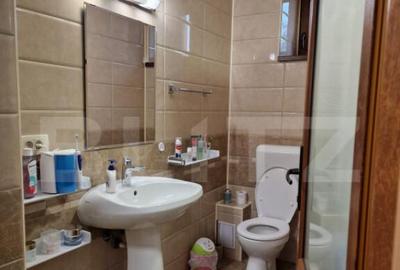 Casa deosebita individuala cu spatiu comercial ,se vand imp - 13