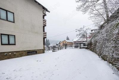 Casă cu 7 camere cu Teren 393 Mp în Zamora - 4