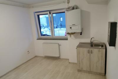 Spatiu comercial de vanzare zona Tractorul bloc nou - 9