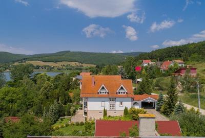 Casă individuală cu 12 camere în Moacșa - 4