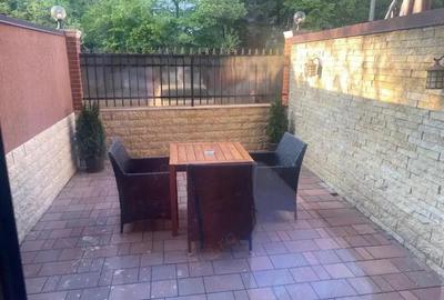 Casă cu 21 camere în Titan - 1