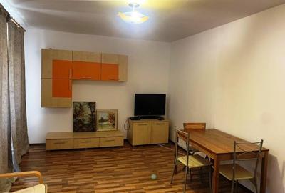 Apartament cu 2 camere decomandat, mobilat în Republicii