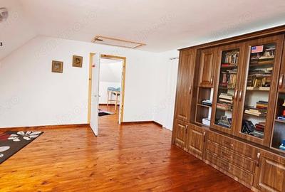 Casă cu 6 camere cu Teren 1250 Mp în Central - 8