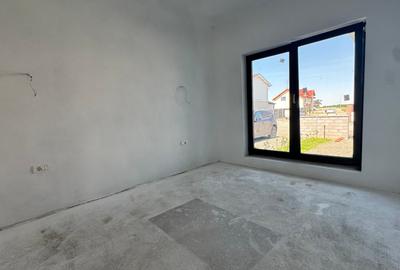 Duplex cu 3 camere cu Canalizare în Moșnița Nouă - 9
