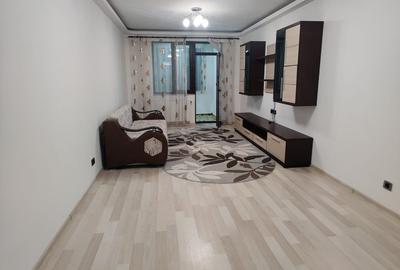 Apartament cu 3 camere decomandat în Tractorul - 6