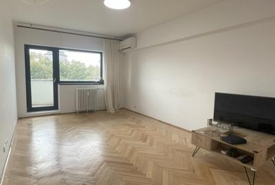Apartament cu 3 camere decomandat, mobilat în Unirii