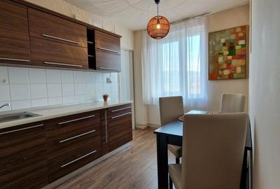 Apartament cu 3 camere decomandat în Calonda - 1