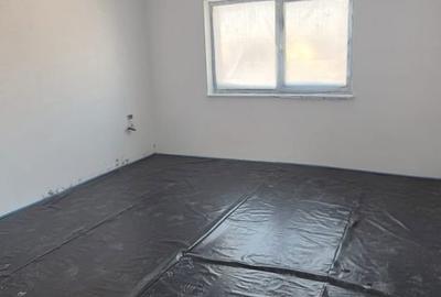 Casă cu 4 camere cu Teren 500 Mp în Km 5 - 9