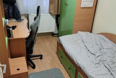 Apartament cu 4 camere decomandat în Micro 17 - 2