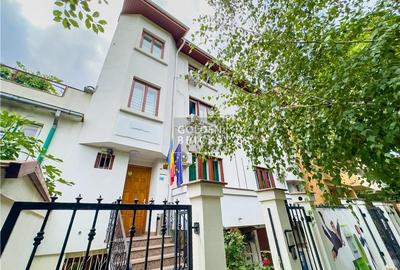 Piata Domenii |Vila reprezentativa  | 8 camere | Garaj si Curte | Metrou 8 minut