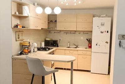 Apartament cu 3 camere decomandat în Central - 1