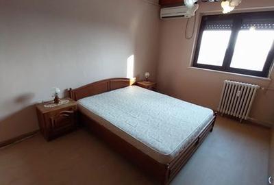 Apartament cu 3 camere semidecomandat în Central - 5
