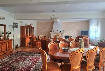 Casă cu 6 camere în Budești - 10