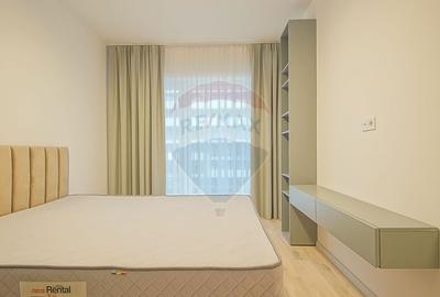 Apartament cu 3 camere semidecomandat, mobilat în Tractorul - 13