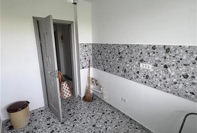 Apartament cu 2 camere semidecomandat în Berceni - 1