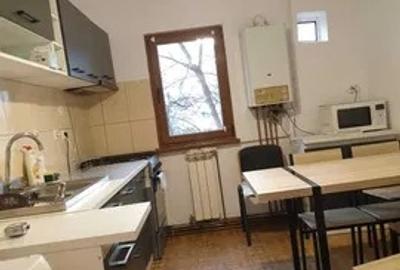 Apartament cu 4 camere, decomandat, zona Mircea Cel Batran Apartament cu 4 camere, decomandat, zona Mircea Cel Batran - 2