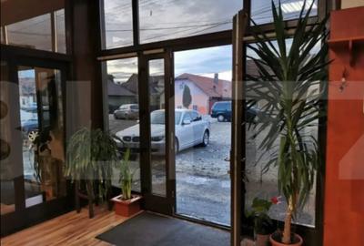 Spațiu comercial, de 93 mp, în Unirea - 2