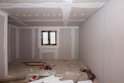 Casă cu 4 camere în Bartolomeu - 3