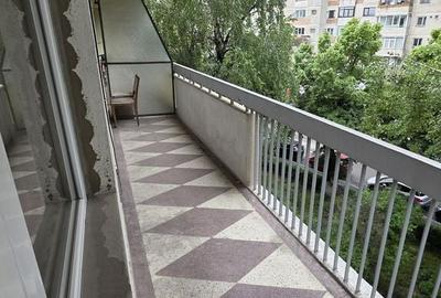 Apartament cu 4 camere decomandat în Central - 2