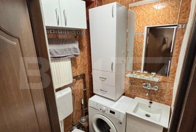 Apartament de vanzare, cu 2 camere, 35 mp, etaj 4/4, zona D - 3