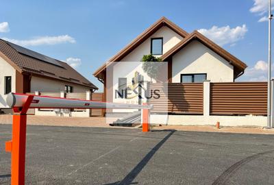 Casă individuală cu 4 camere cu Canalizare în Est