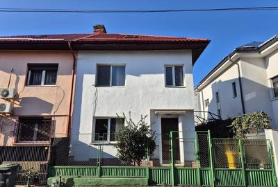 Casă individuală cu 3 camere în Cotroceni