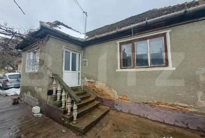 Casă cu 2 camere cu Teren 1400 Mp în Central - 3