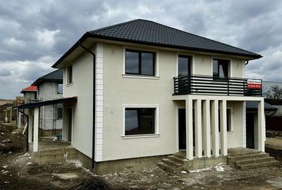 Casă cu 4 camere în Exterior Vest - 2