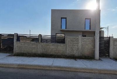 Casă cu 4 camere cu Teren 270 Mp în Periferie