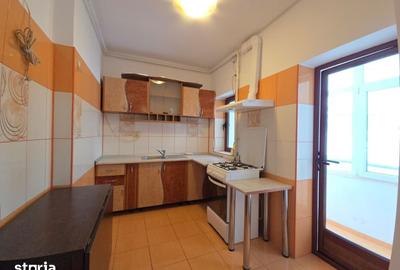 Apartament cu 3 camere, mobilat în Victoriei