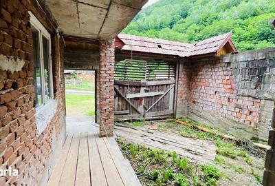 Casă cu 4 camere cu Teren 240 Mp în Central - 7