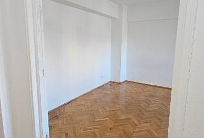 Apartament cu 4 camere decomandat în 13 Septembrie - 14