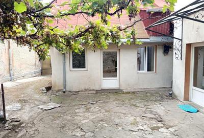 Casă individuală cu 7 camere cu Teren 243 Mp în Vest - 15