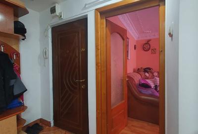 Apartament 2 camere zona Bulevard / Biserica Sf. Vineri , etaj 1 - 9