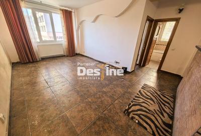 Piata Unirii -  Apartament cu 2 camere 48 mp decomandat, balcon, geam la baie - 2