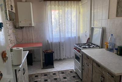 Apartament 3 camere, zona Micro 3 - 5