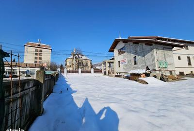 Spațiu comercial, de 1,000 mp, în Central - 3