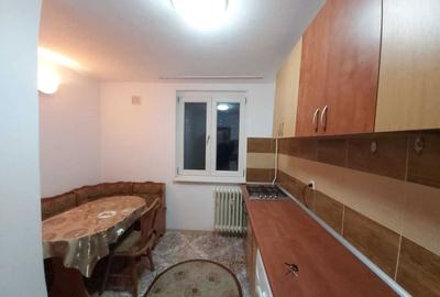 Apartament cu 3 camere decomandat în Ozana - 4