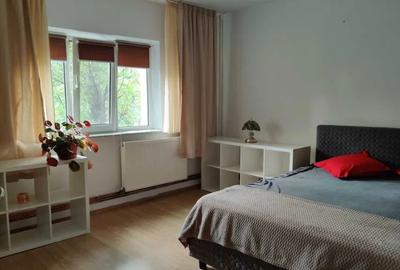 Nerva Traian metrou Timpuri Noi, bl.1993 reabilitat,ETAJ 1/8,CENTRALA,decomandat - 2