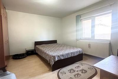 Casă individuală cu 8 camere cu Canalizare în Valu lui Traian - 16