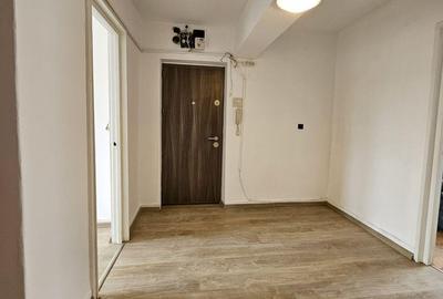 Apartament cu 3 camere decomandat în Cantemir