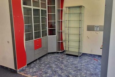 Spațiu comercial, de 60 mp, în Central - 6