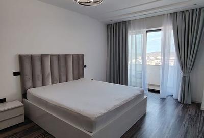 Apartament cu 3 camere în Central - 3