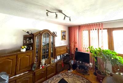 Apartament cu 4 camere decomandat în Micro 18 - 2