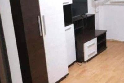 Garsonieră nedecomandată, mobilată în Micro 14 - 2