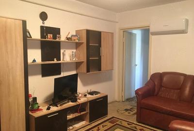 Apartament cu 3 camere semidecomandat în Calea București - 3