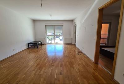 Apartament cu 3 camere în Central - 2