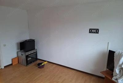 Garsoniera 21mp -etaj 1- Soseaua Oltenitei - Metrou Aparatorii Patriei - 3