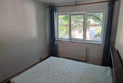 Apartament 2 camere Podu Ros Zona centrala, ideal pentru locuit sau investitie - 3